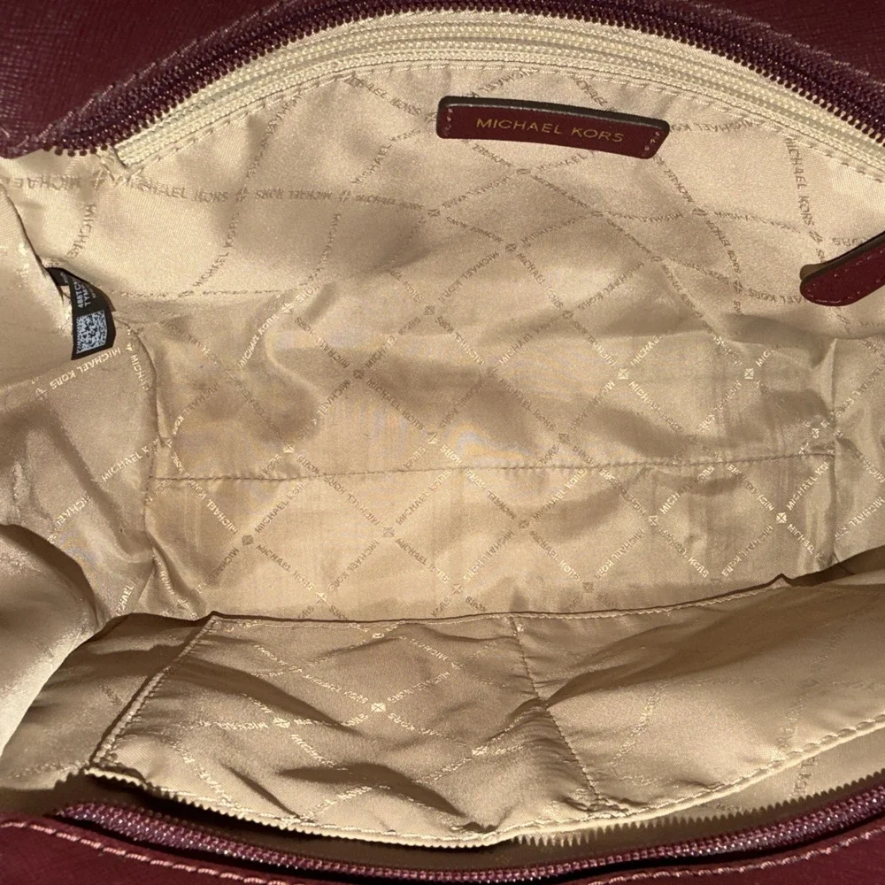 Michael Kors Jet Set Large Saffiano Burgundy Shoulder Bag